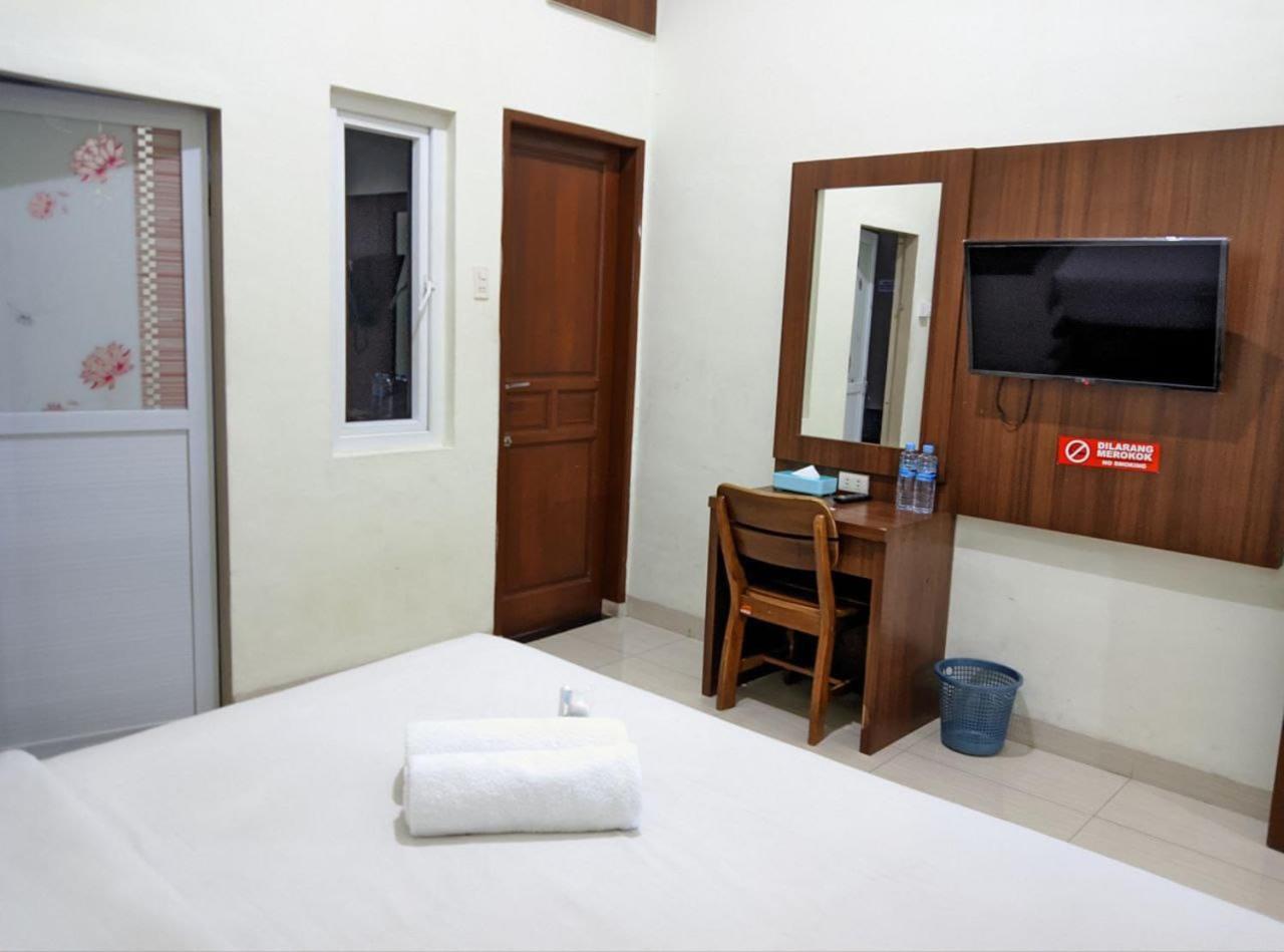 Teratai Residence Mitra Reddoorz Medan Buitenkant foto