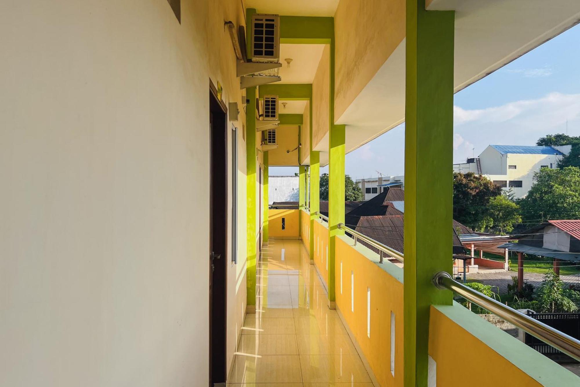 Teratai Residence Mitra Reddoorz Medan Buitenkant foto