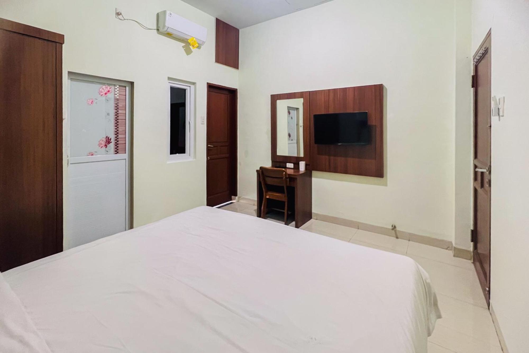 Teratai Residence Mitra Reddoorz Medan Buitenkant foto
